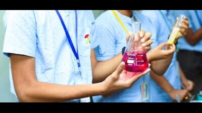 Chemistry lab experiments (HT File Photo) Chemistry lab experiments (HT File Photo)