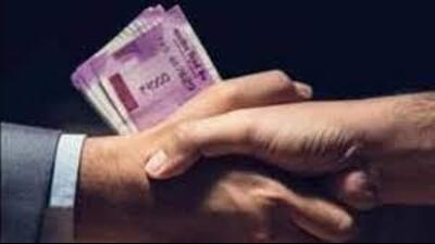 ESIC clerk held for taking  ₹15,000 bribe in Ludhiana. (HT)
