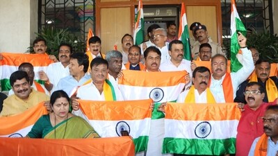 ‘Pakistan Zindabad’ row: Karnataka BJP takes to streets, corners Congress govt ‘Pakistan Zindabad’ row: Karnataka BJP takes to streets, corners Congress govt