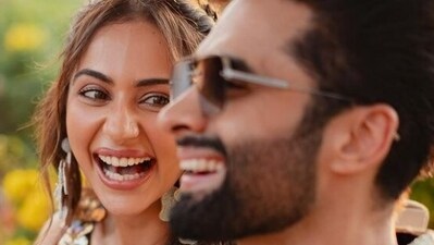 Rakul and Jackky looked extremely happy in the pictures, imparting couple goals. (Instagram) Rakul and Jackky looked extremely happy in the pictures, imparting couple goals. (Instagram)