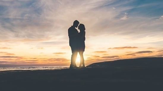 Daily Love and Relationship Horoscope 2024: Find out love predictions for February 29