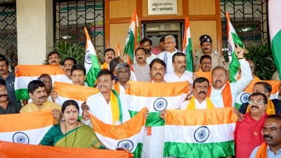 Leader of the Opposition of the Karnataka Legislative Assembly R. Ashoka along with supporters protest against alleged "Pakistan Zindabad" slogans in Vidhan Soudha, in Bengaluru. (ANI) Leader of the Opposition of the Karnataka Legislative Assembly R. Ashoka along with supporters protest against alleged "Pakistan Zindabad" slogans in Vidhan Soudha, in Bengaluru. (ANI)