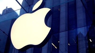 FILE PHOTO: The Apple Inc logo is seen hanging at the entrance to the Apple store on 5th Avenue in Manhattan, New York, U.S., October 16, 2019. REUTERS/Mike Segar/File Photo (REUTERS)