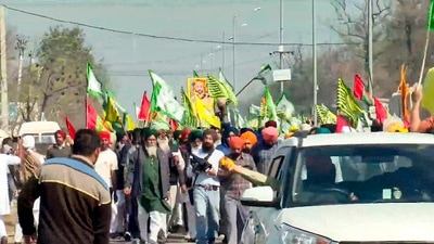 Farmers carry mortal remains of Shubh Karan Singh for his last rites at Khanauri on Thursday. (PTI) Farmers carry mortal remains of Shubh Karan Singh for his last rites at Khanauri on Thursday. (PTI)
