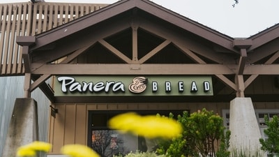 A Panera Bread Co. restaurant in Novato, California, US, on Wednesday, Feb. 21, 2024. A California law that's about to raise the state minimum wage at fast-food spots to $20 an hour from $16 offers an unusual exemption for chains that bake bread and sell it as a standalone item. Photographer: Michaela Vatcheva/Bloomberg (Bloomberg)