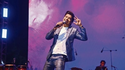 Singer Shaan wowed the crowd at IGDTUW and left them swooning to his melodious love ballads. (Photo: Raajessh Kashyap/HT) Singer Shaan wowed the crowd at IGDTUW and left them swooning to his melodious love ballads. (Photo: Raajessh Kashyap/HT)