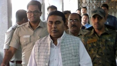 Sheikh Shahjahan at Basirhat court in North 24 Parganas. (HT photo) Sheikh Shahjahan at Basirhat court in North 24 Parganas. (HT photo)
