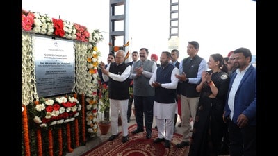 UT administrator Banwarilal Purohit on Thursday inaugurated a state-of-the-art compost plant at Dadumajra. (HT Photo) UT administrator Banwarilal Purohit on Thursday inaugurated a state-of-the-art compost plant at Dadumajra. (HT Photo)