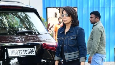 Neetu Kapoor joined Ranbir and Alia at the wedding celebration too. Neetu Kapoor joined Ranbir and Alia at the wedding celebration too.