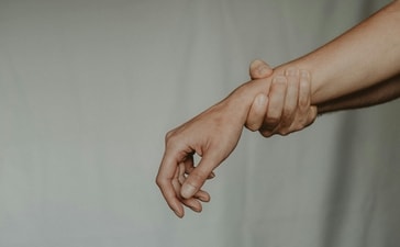 Yoga for wrist health: 4 easy exercises for strong and flexible wrists (Photo by Anete Lusina on Pexels) Yoga for wrist health: 4 easy exercises for strong and flexible wrists (Photo by Anete Lusina on Pexels)
