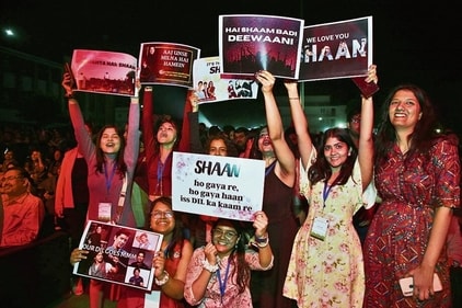 Some students brought posters to show their love for Shaan. (Photo: Raajessh Kashyap/HT) Some students brought posters to show their love for Shaan. (Photo: Raajessh Kashyap/HT)