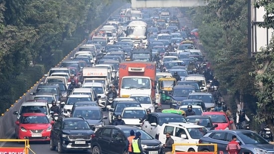 Delhi Traffic Police have advised commuters on DND flyway to take alternate routes like the Chilla border route on Thursday. (File photo)