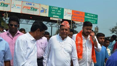 Kalyan India - October 20 2023 Pics :The poor condition and potholes on the Mumbai-Ahmedabad highway has claimed 55 lives in the past six months according to Palghar Member of Parliament Rajendra Gavit. Gavit of the Eknath Shinde Shiv Sena faction, on Friday protested on the toll booths of the national highway and stopped the employees of the NHAI from collecting toll from motorists.Photo by Pramod Tambe. Friday October 20 2023. Pramod Tambe/HT. in India 20 2023 (Photo by Pramod Tambe ) Kalyan India - October 20 2023 Pics :The poor condition and potholes on the Mumbai-Ahmedabad highway has claimed 55 lives in the past six months according to Palghar Member of Parliament Rajendra Gavit. Gavit of the Eknath Shinde Shiv Sena faction, on Friday protested on the toll booths of the national highway and stopped the employees of the NHAI from collecting toll from motorists.Photo by Pramod Tambe. Friday October 20 2023. Pramod Tambe/HT. in India 20 2023 (Photo by Pramod Tambe )
