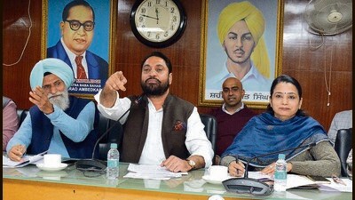 Mohali mayor Amarjit Singh Sidhu chairing the budget meeting at the MC office in Sector 68 on Friday. (Keshav Singh/HT) Mohali mayor Amarjit Singh Sidhu chairing the budget meeting at the MC office in Sector 68 on Friday. (Keshav Singh/HT)