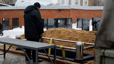 A view shows a grave, where reportedly Russian opposition politician Alexei Navalny will be buried, during preparations for Navalny's funeral at the Borisovskoye cemetery in Moscow, Russia (REUTERS)