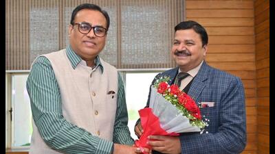 Retired Varanasi district judge, Ajay Krishna Vishwesh (right) (Sourced) Retired Varanasi district judge, Ajay Krishna Vishwesh (right) (Sourced)