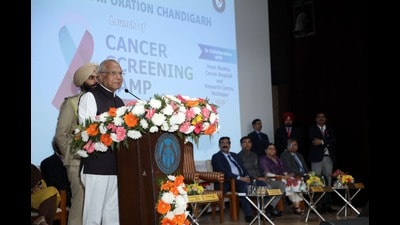 UT administrator Banwarilal Purohit during the inauguration of the free cancer screening camp in Chandigarh on Friday. (HT Photo)