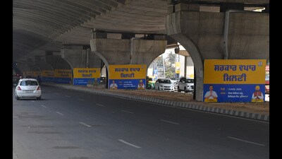 Ludhiana municipal corporation (MC), however, is yet to take any action against the unauthorised displays. (Manish/HT Photo) Ludhiana municipal corporation (MC), however, is yet to take any action against the unauthorised displays. (Manish/HT Photo)