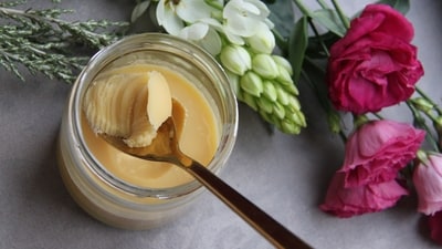 Skincare for vata: Vata prakriti can benefit from being bathed in oil or ghee as their skin and hair tend to be very dry and rough. Ensure to do a full body oil massage 2-3 times a week, one hour before taking a shower. (Unsplash) Skincare for vata: Vata prakriti can benefit from being bathed in oil or ghee as their skin and hair tend to be very dry and rough. Ensure to do a full body oil massage 2-3 times a week, one hour before taking a shower. (Unsplash)