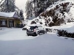 Narkanda town in Shimla is enveloped in a blanket of snow after a heavy snowfall on Sunday.(ANI)