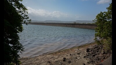 As the Gram Panchayat cannot afford the cost of setting up a STP, the state government has directed the PMC and PMRDA to collaborate on the issue of curbing the flow of sewage into the dam which supplies water to Pune city. (HT Photo) As the Gram Panchayat cannot afford the cost of setting up a STP, the state government has directed the PMC and PMRDA to collaborate on the issue of curbing the flow of sewage into the dam which supplies water to Pune city. (HT Photo)