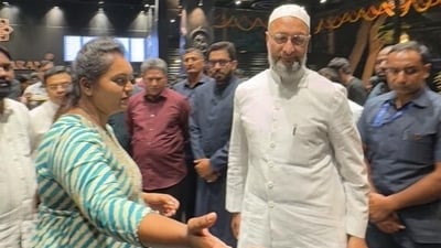 Asaduddin Owais visited Hyderabad’s Rameshwaram Cafe (X/ @asadowaisi) Asaduddin Owais visited Hyderabad’s Rameshwaram Cafe (X/ @asadowaisi)