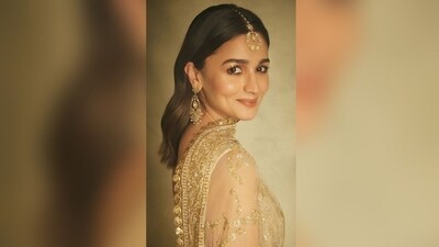 Assisted by makeup artist Sandhya Shekar, Alia got a makeover with nude eyeshadow, mascaraed lashes, darkened brows, contoured cheekbones, blushed cheeks, luminous highlighter and a shade of nude lipstick. (Instagram/@aliaabhatt) Assisted by makeup artist Sandhya Shekar, Alia got a makeover with nude eyeshadow, mascaraed lashes, darkened brows, contoured cheekbones, blushed cheeks, luminous highlighter and a shade of nude lipstick. (Instagram/@aliaabhatt)