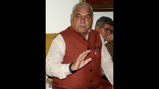 Making a scathing attack on the Bharatiya Janata Party (BJP) and Jannayak Janata Party (JJP) coalition in Haryana, Leader of Opposition and former chief minister Bhupinder Singh Hooda on Sunday claimed that the coalition partners will part ways and contest the Lok Sabha polls on their own. (HT File Photo)