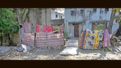Around 21 families reside in the old laundry building and the 5 quarters are occupied by families of ex-employees. (Gurpreet Singh/HT) Around 21 families reside in the old laundry building and the 5 quarters are occupied by families of ex-employees. (Gurpreet Singh/HT)