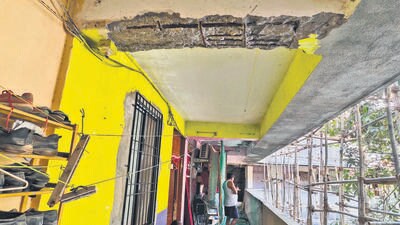 Mumbai India.Mar 04,2024 - Poor condition of the police housing quarters at Nehru Nagar at Kurla in Mumbai. Residents show the cracked walls and windows.Mar 04,2024. (Photo by Raju Shinde/HT Photo) Mumbai India.Mar 04,2024 - Poor condition of the police housing quarters at Nehru Nagar at Kurla in Mumbai. Residents show the cracked walls and windows.Mar 04,2024. (Photo by Raju Shinde/HT Photo)