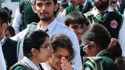 CBSE Class 12 Physics Paper Analysis: Students Find Exam Lengthy and Tricky (HT File) CBSE Class 12 Physics Paper Analysis: Students Find Exam Lengthy and Tricky (HT File)