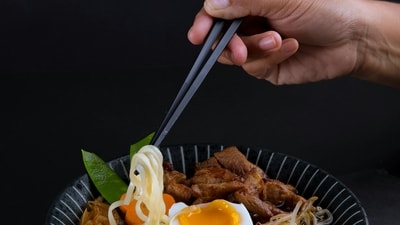 Chopsticks 101 (Unsplash) Chopsticks 101 (Unsplash)