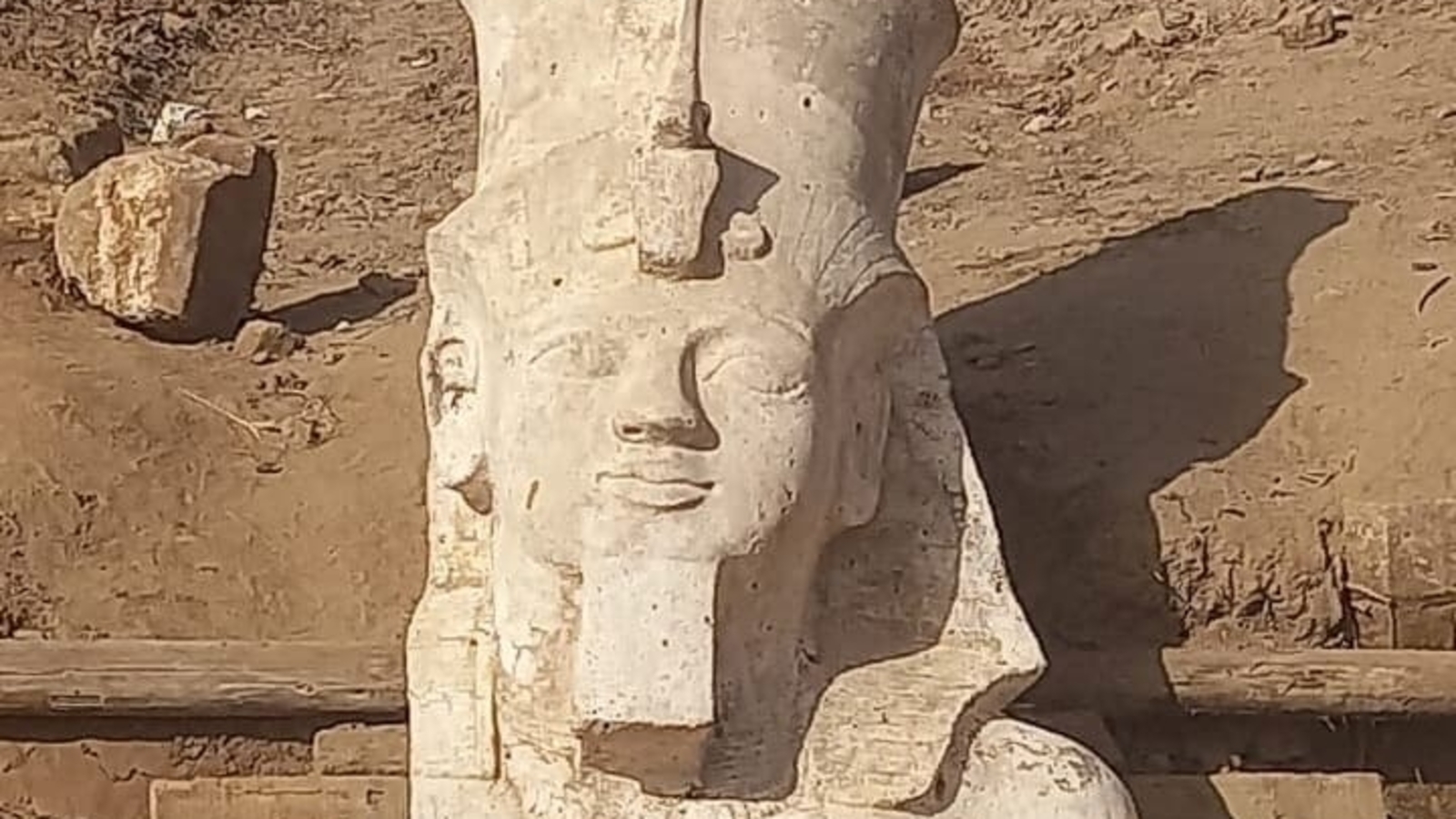 Mısır: Minya'da bulunan 19. Hanedan'ın üçüncü firavunu II. Ramses'in heykeli