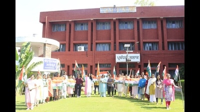 Affiliated to Punjabi University, Patiala, the semi-urban college was established in 1975, and caters to the educational needs of the youth of Dera Bassi and surrounding villages. (Government College Dera Bassi) Affiliated to Punjabi University, Patiala, the semi-urban college was established in 1975, and caters to the educational needs of the youth of Dera Bassi and surrounding villages. (Government College Dera Bassi)