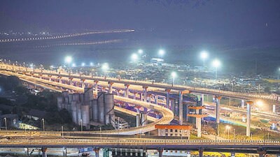 Mumbai, India - Jan. 11, 2024: A night view of the MTHL- Mumbai Trans Harbour Link ROad on the eve of the PM Narendra Modi to inaugurate MTHL in Mumbai, India, on Thursday, January 11, 2024. (Photo by Satish Bate/ Hindustan Times) (Hindustan Times) Mumbai, India - Jan. 11, 2024: A night view of the MTHL- Mumbai Trans Harbour Link ROad on the eve of the PM Narendra Modi to inaugurate MTHL in Mumbai, India, on Thursday, January 11, 2024. (Photo by Satish Bate/ Hindustan Times) (Hindustan Times)