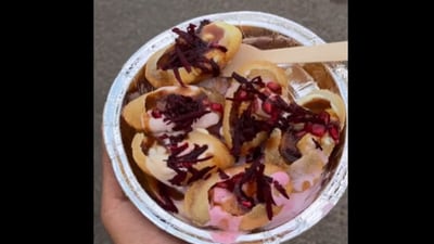 Snapshot of the fruit golgappe being served in Jaipur, (Instagram/@jaipurhunger_stories) Snapshot of the fruit golgappe being served in Jaipur, (Instagram/@jaipurhunger_stories)
