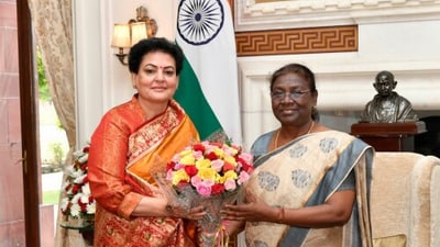 NCW chief Rekha Sharma with President Droupadi Murmu. NCW chief Rekha Sharma with President Droupadi Murmu.