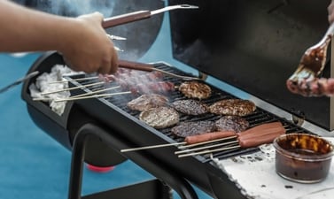 Bring the taste of traditional tandoori cuisine to your home with our selection of electric tandoor. (Pexels)