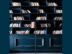 Well-explored, stylish and affluent is how you might describe Bookshelf Wealth, a top home décor trend for 2024 (Pexels)