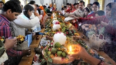 Bilva Leaves (Bel Patra): Offering bilva leaves to Lord Shiva is believed to be very auspicious, as the leaves are trifoliate, representing the three aspects of Shiva: creator, preserver, and destroyer. It signifies the offering of the self to the divine. (PTI) Bilva Leaves (Bel Patra): Offering bilva leaves to Lord Shiva is believed to be very auspicious, as the leaves are trifoliate, representing the three aspects of Shiva: creator, preserver, and destroyer. It signifies the offering of the self to the divine. (PTI)