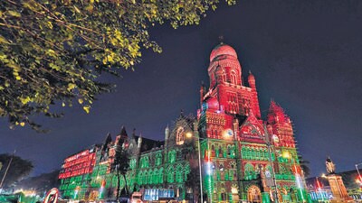 Mumbai, India. Feb 02,2024 - Brihanmumbai Municipal Corporation (BMC) Commissioner Iqbal Chahal along with Additional Municipal Commissioner Ashwini Bhide, V Velrasu and other dignitaries present the BMC budget 2024-2025 at BMC headquarters in Mumbai. Feb 02,2024. (Photo by Raju Shinde/HT Photo) Mumbai, India. Feb 02,2024 - Brihanmumbai Municipal Corporation (BMC) Commissioner Iqbal Chahal along with Additional Municipal Commissioner Ashwini Bhide, V Velrasu and other dignitaries present the BMC budget 2024-2025 at BMC headquarters in Mumbai. Feb 02,2024. (Photo by Raju Shinde/HT Photo)