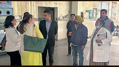 SDM inspects health services at Civil Hospital in Ludhiana on Wednesday, March 06, 2024. (HT Photo)