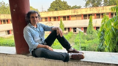 Imtiaz Ali spoke about the Hindi film industry. Imtiaz Ali spoke about the Hindi film industry.