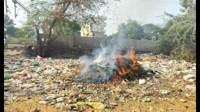 Ten spots have turned into illegal dumping grounds for over a month, and residents have alleged that garbage burning continues unchecked in these areas. (Parveen Kumar/HT Photo) Ten spots have turned into illegal dumping grounds for over a month, and residents have alleged that garbage burning continues unchecked in these areas. (Parveen Kumar/HT Photo)