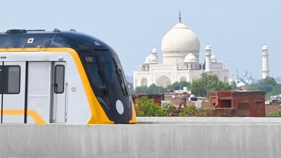 The Agra Metro (HT_PRINT) The Agra Metro (HT_PRINT)