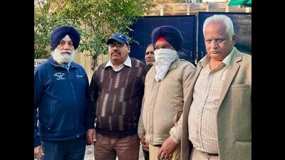 Vigilance nabs GLADA Field Officer Zora Singh for taking  ₹4,000 in Ludhiana on Wednesday, March 06, 2024. (HT Photo)
