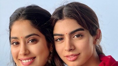 Talking about how the sisters reacted when they learnt about their mother, actor Sridevi’s death, Janhvi said on Koffee with Karan, “The thing that I remember is that when I got the call, I was in my room. I could hear wailing from Khushi's room." Talking about how the sisters reacted when they learnt about their mother, actor Sridevi’s death, Janhvi said on Koffee with Karan, “The thing that I remember is that when I got the call, I was in my room. I could hear wailing from Khushi's room."