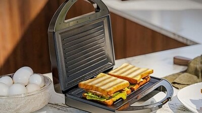 Best electric sandwich maker ensures that your sandwiches are cooked evenly in less time. Best electric sandwich maker ensures that your sandwiches are cooked evenly in less time.