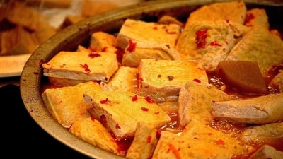 Marinades: Use whey liquid as a base for marinades for meats or tofu to enhance flavour and tenderness. (Freepik) Marinades: Use whey liquid as a base for marinades for meats or tofu to enhance flavour and tenderness. (Freepik)