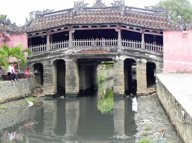 Japanese Bridge, the touristy icon of the town, is the only covered bridge in the world to house a Buddhist temple. (Sandip Hor) Japanese Bridge, the touristy icon of the town, is the only covered bridge in the world to house a Buddhist temple. (Sandip Hor)